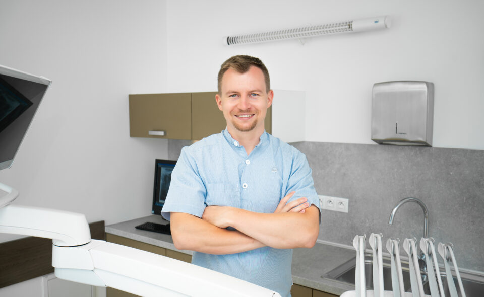 Skúsený stomatológ a implantológ v Žiline.