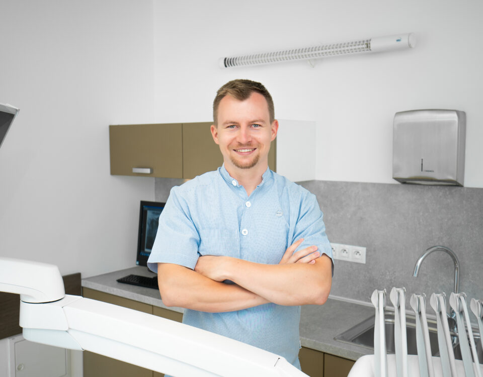 Skúsený stomatológ a implantológ v Žiline.