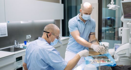 Magnetická rezonancia a zubné implantáty